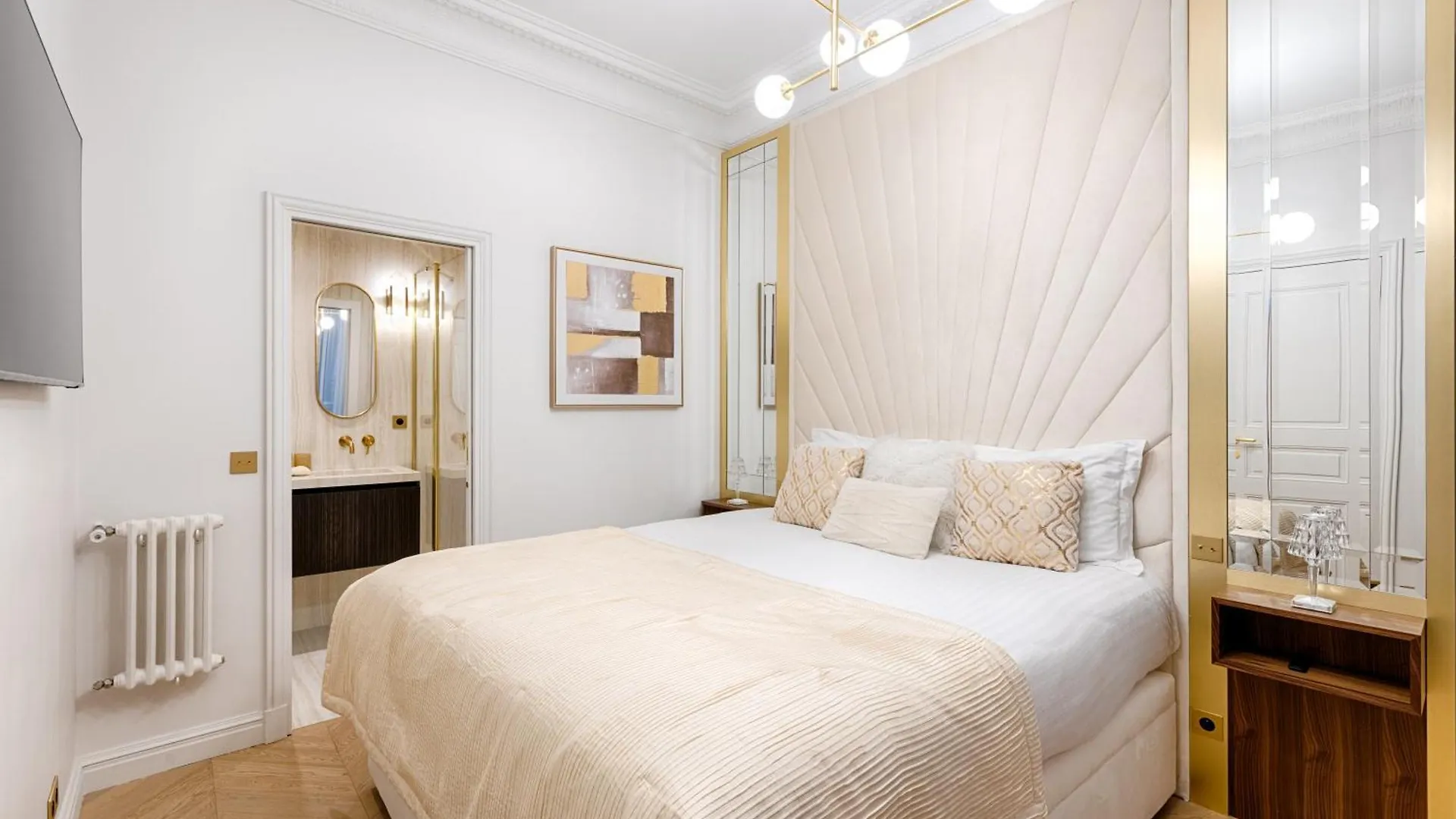 Serviced Apartment - 6 Guests - Champs-Elysees باريس 0*,  فرنسا
