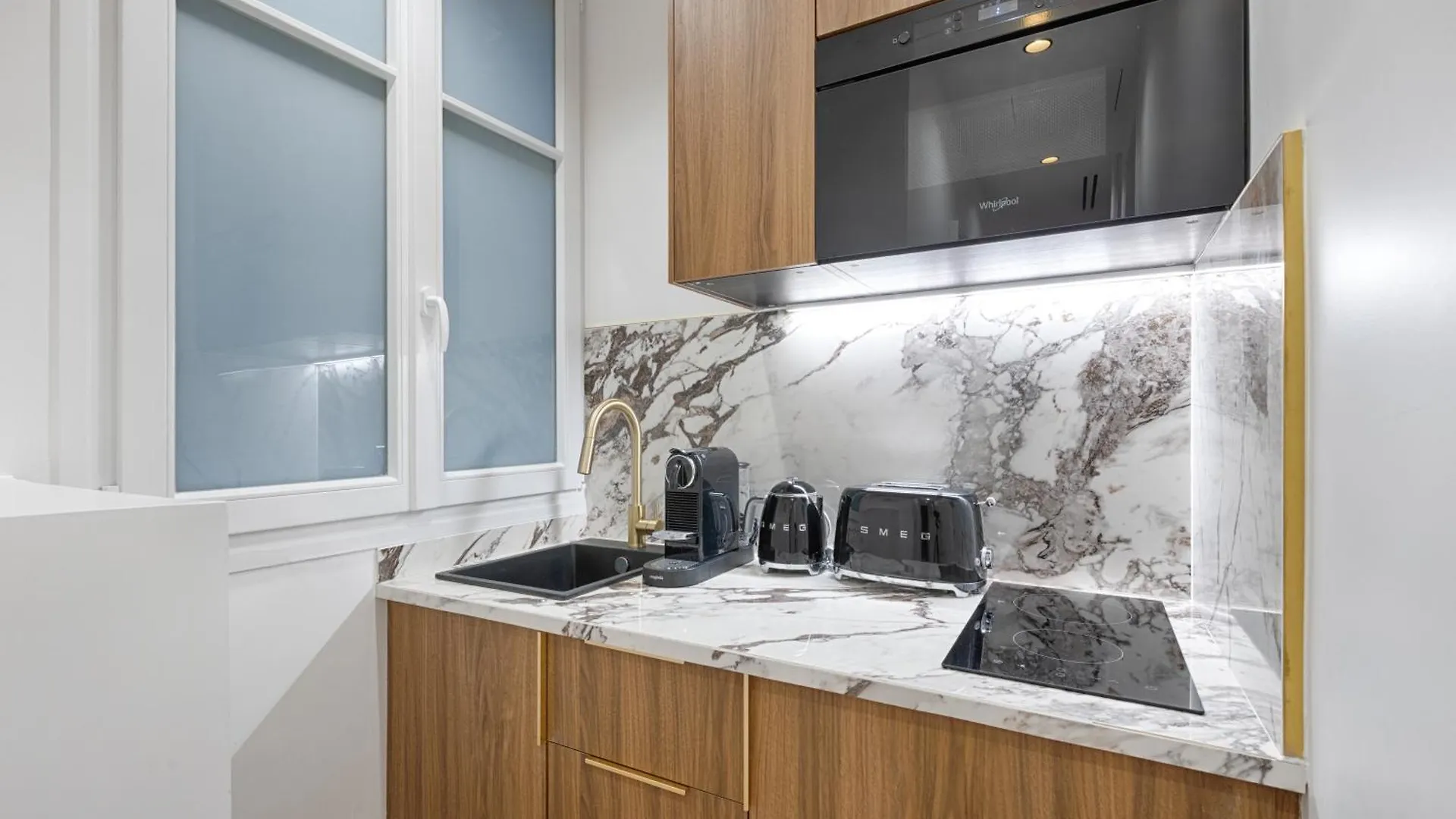 Serviced Apartment - 6 Guests - Champs-Elysees Paris France